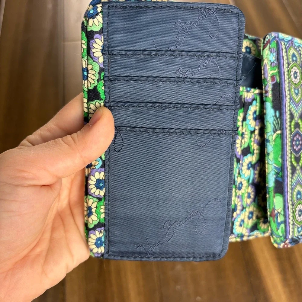 Vera Bradley Blue Purple Green Wallet Billfold y2k Floral Paisley - Picture 6 of 6
